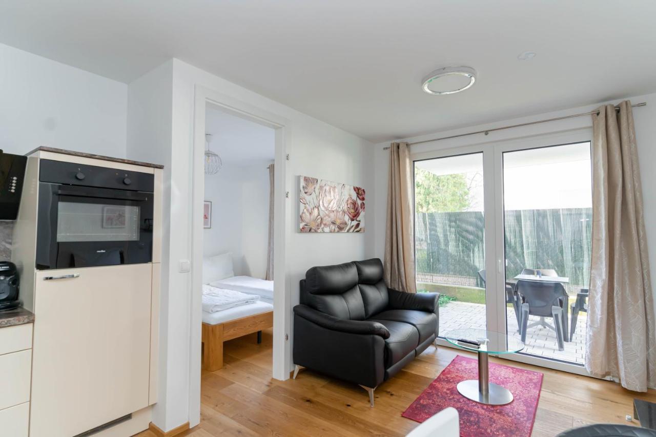 Modern Apartment With Tiny Garden Near City Center Відень Екстер'єр фото